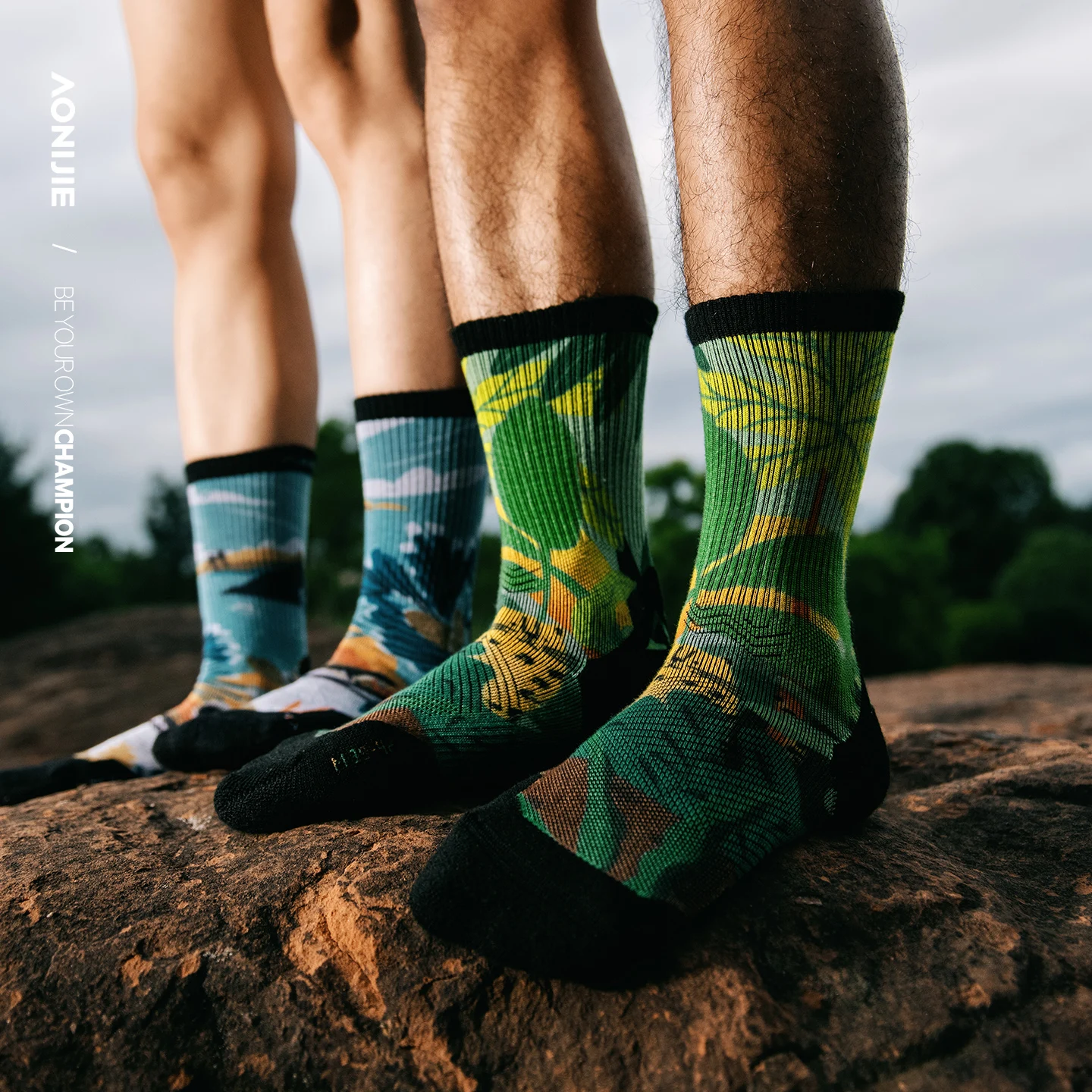 AONIJIE Calzini da equipaggio  - Wool Hiking Sock recensione e prezzo